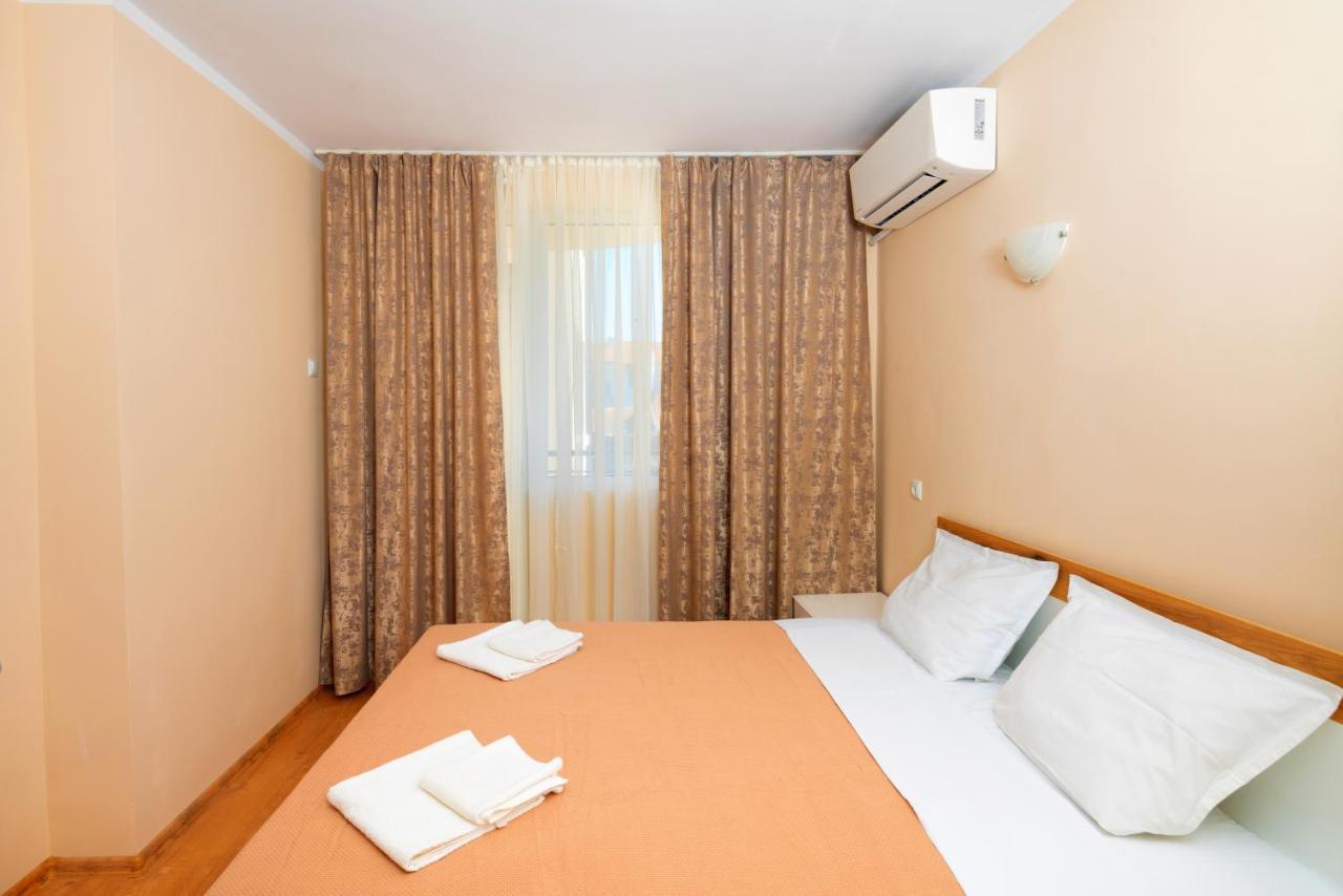 House With Garden Hotel Pomorie Ngoại thất bức ảnh