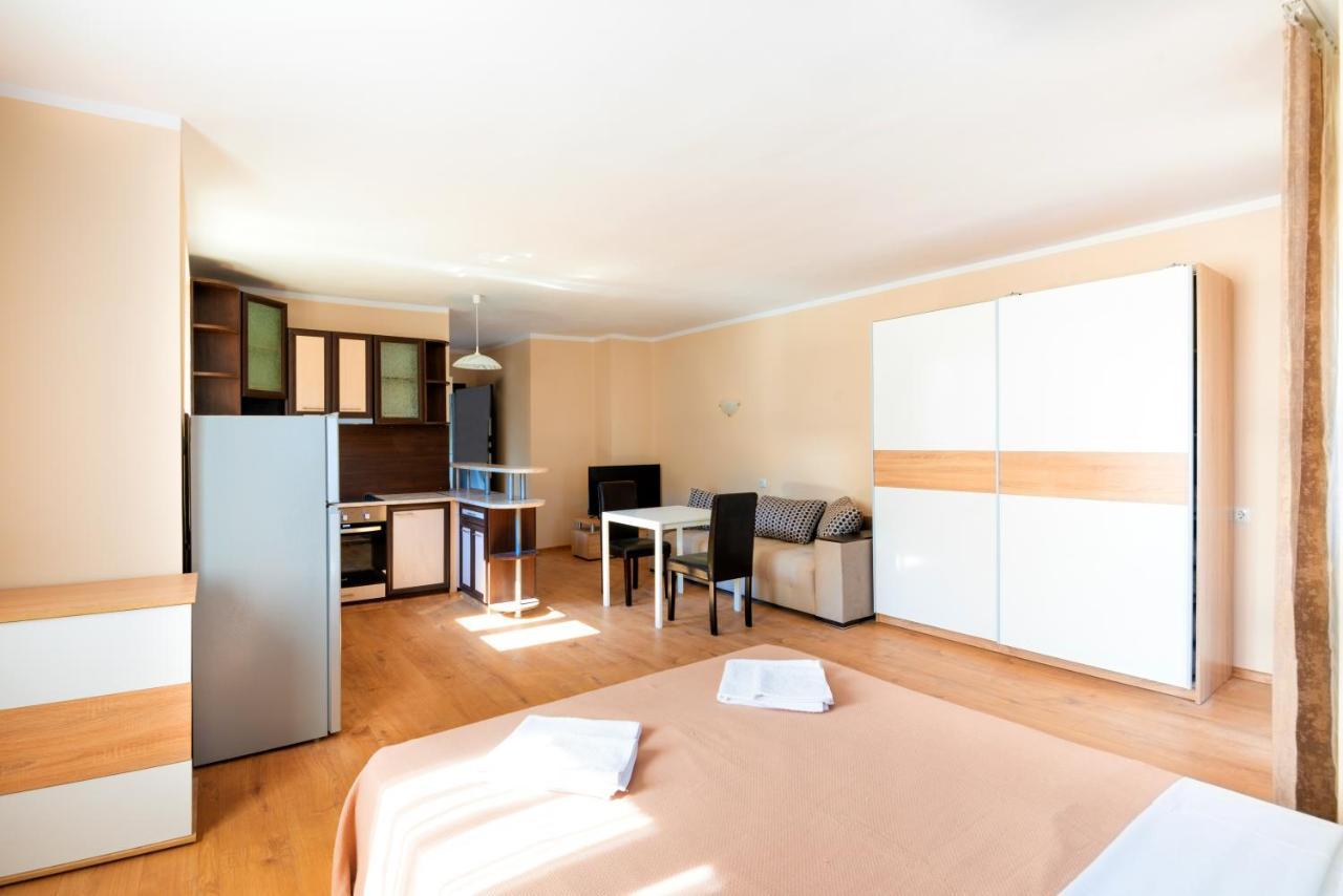 House With Garden Hotel Pomorie Ngoại thất bức ảnh