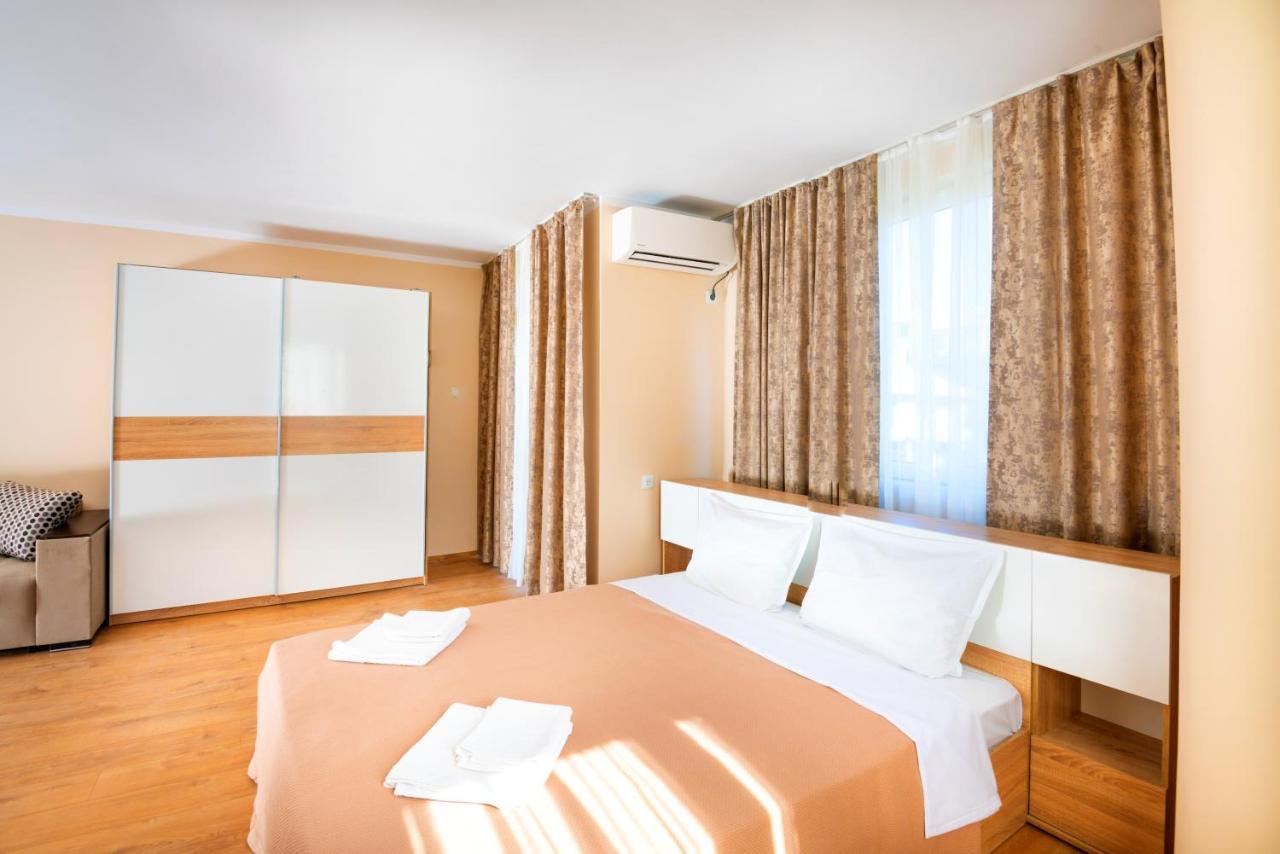 House With Garden Hotel Pomorie Ngoại thất bức ảnh