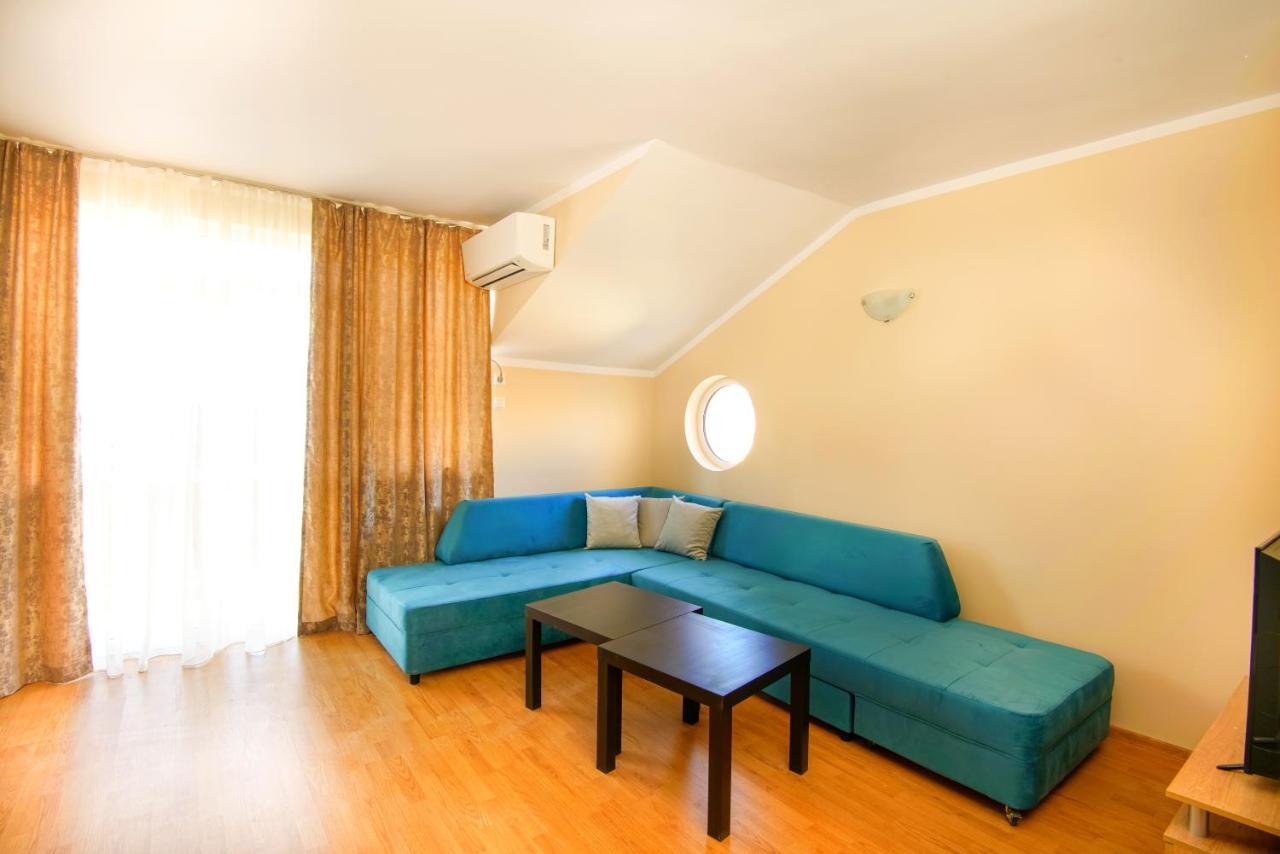 House With Garden Hotel Pomorie Ngoại thất bức ảnh